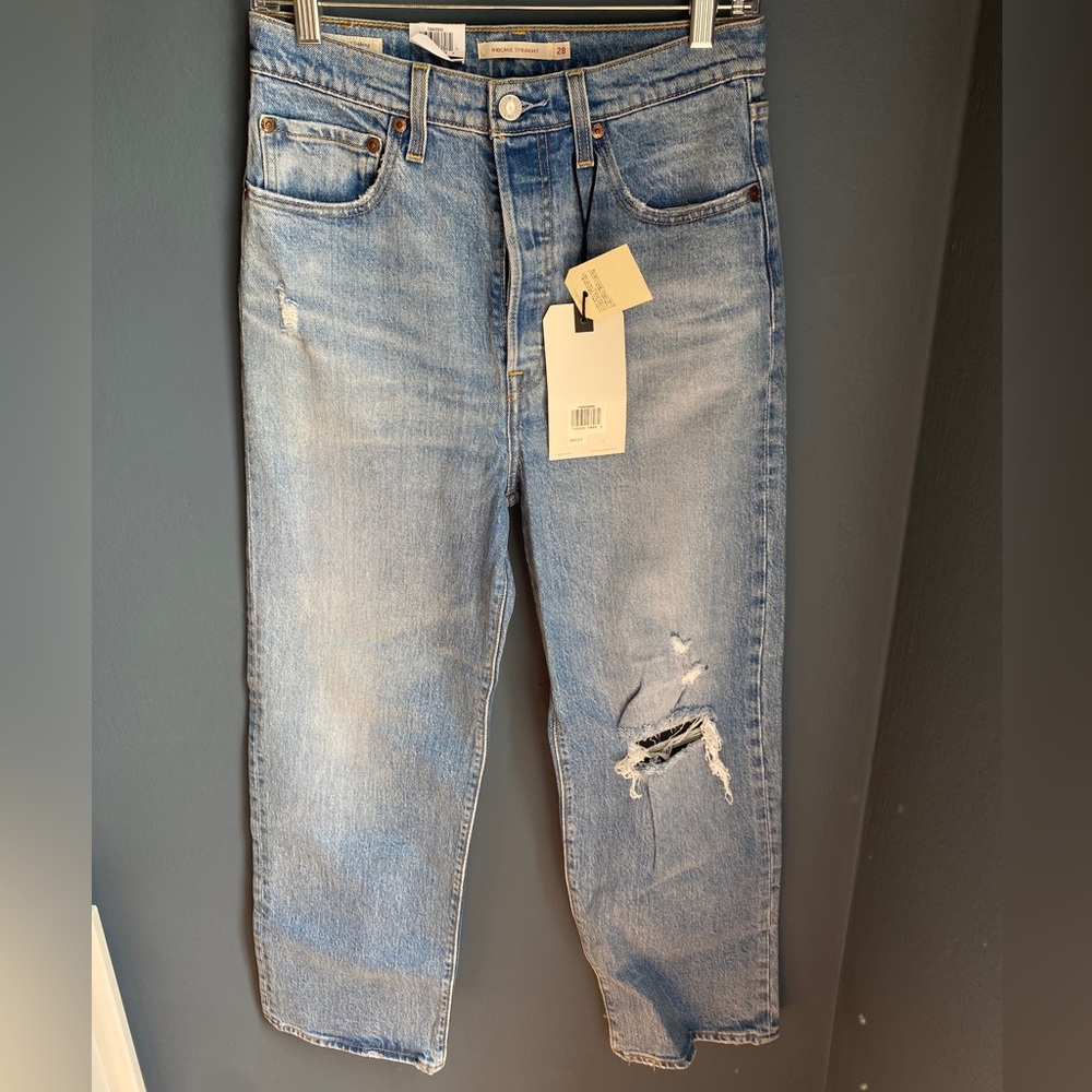 NWT Levi’s Ribcage Straight Ankle Jean
